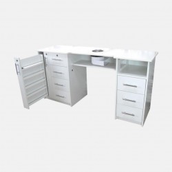 Маникюрный стол 